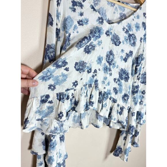 American Eagle Women’s Small Top Cropped Long Bell Sleeve Cropped Floral Cottage - Picture 4 of 7